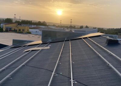 Instalación fotovoltaica en un tejado de vivienda